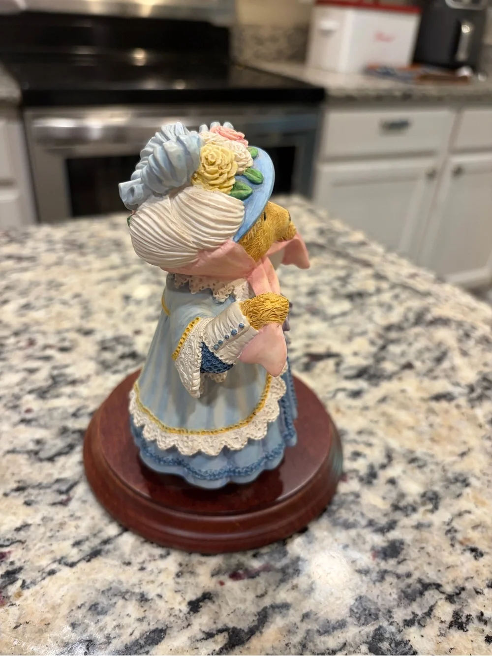 Department 56 Upstairs Downstairs Bears Henrietta Bosworth Figurine